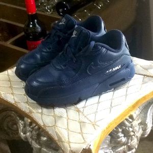 Baby 🍼 airmax..accepting offers
